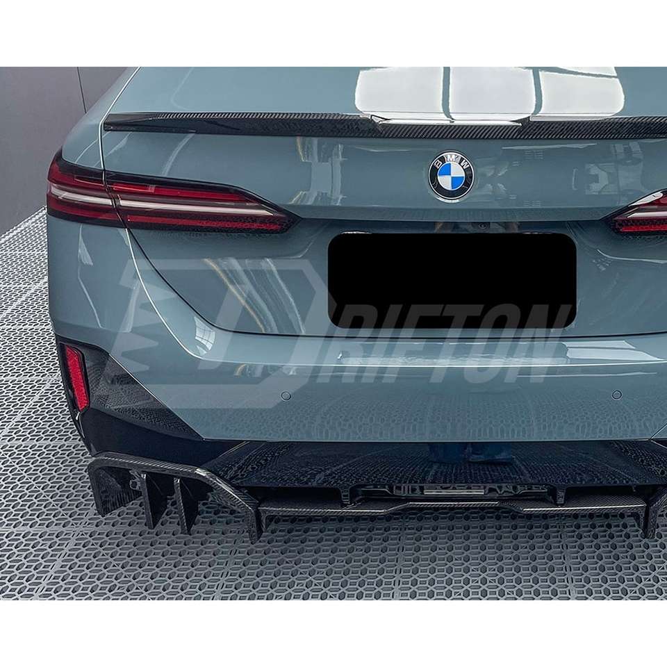 2023-2026 G60/G61/G68 BMW 5 Series Dry Carbon Fiber Rear Diffuser - MP Style | Rear Valance & Diffuser โ photo 3