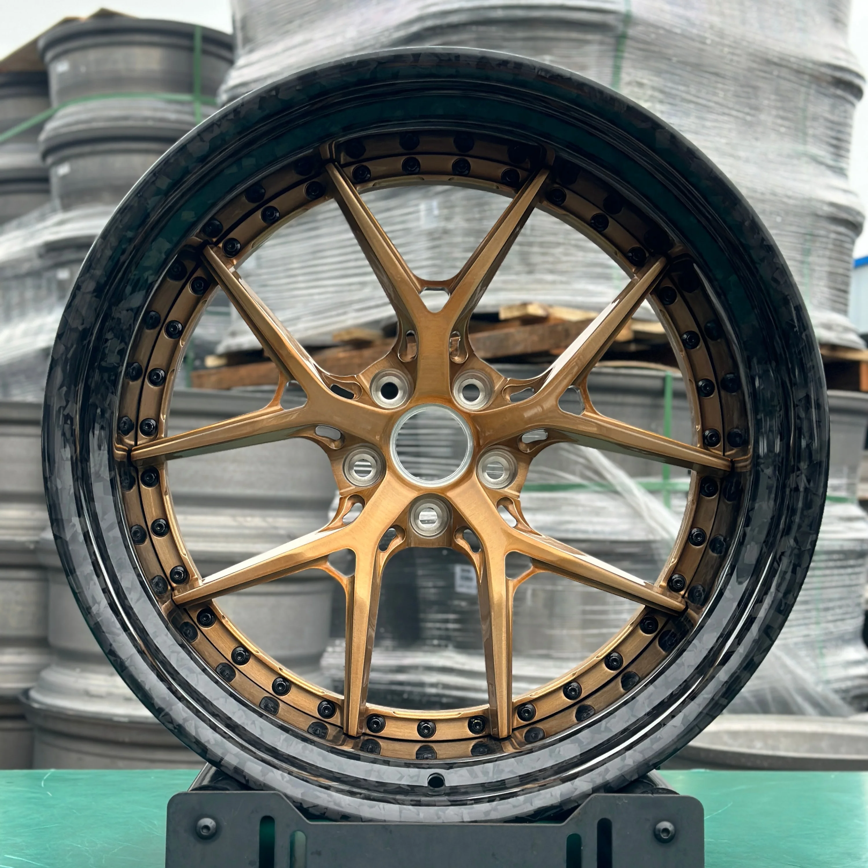 Custom 2 Piece Deep Dish Forged Carbon Fiber Wheels Brushed Bronze 6061 Aluminum Alloy Rims 40mm Et