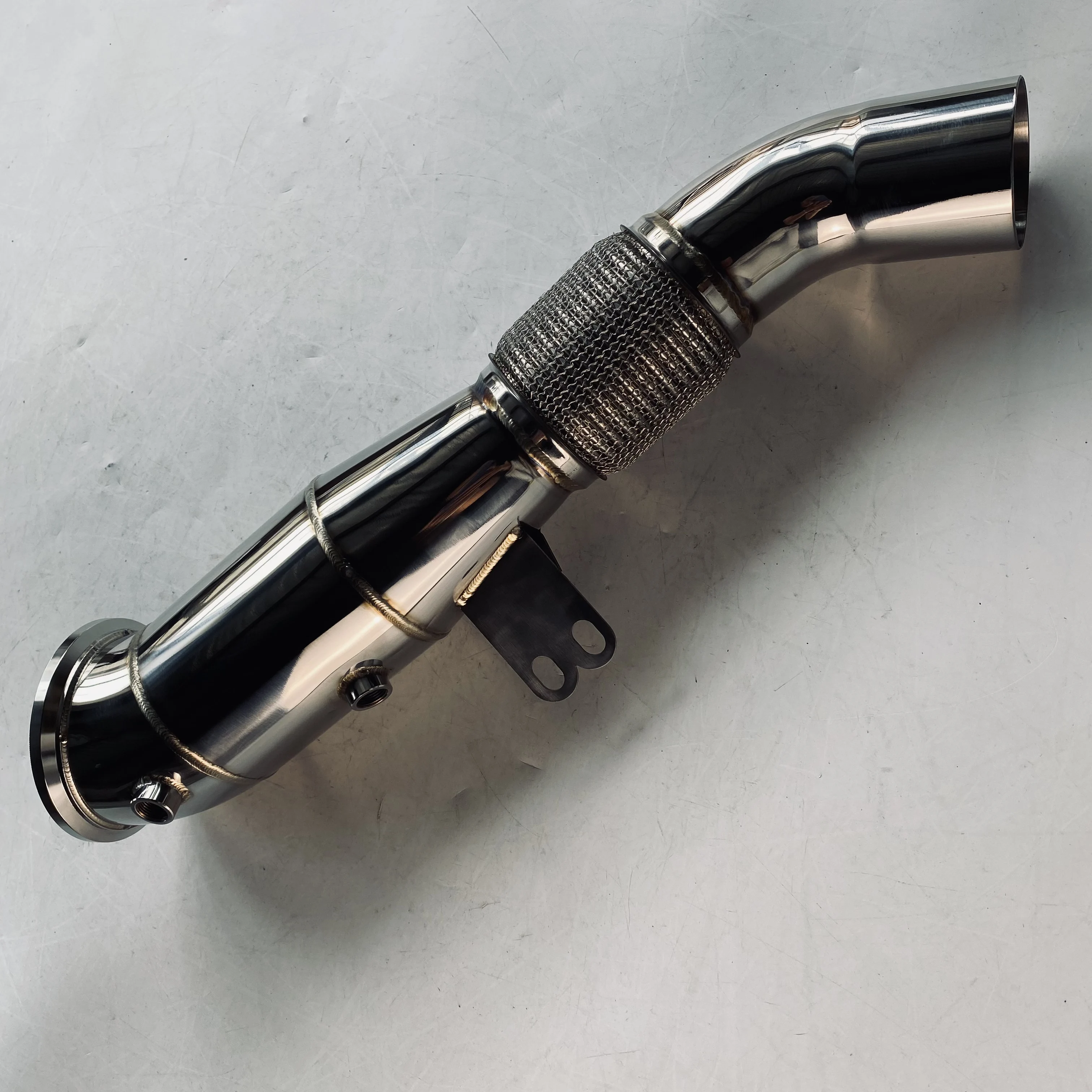 Stainless Steel Exhaust Downpipes Surface Polishing For BMW G30 B58 G01 G11 G30 F20 F21 F30 F32
